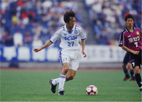 石原克哉(c)J LEAGUE(2001年加入、地元出身として17年間渡り活躍、現在もアカデミーコーチとして子供たちの育成に携わる)