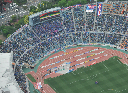 5月6日国立競技場での最後のＪリーグの試合は甲府対浦和。36,505人の来場者でラストマッチを彩った。