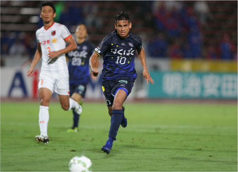 途中加入で3年連続の残留に大きく貢献したFWドゥドゥ(c)J LEAGUE