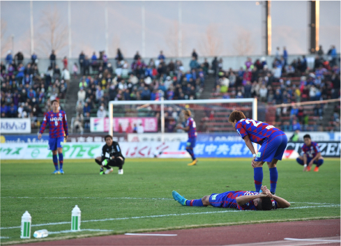 仙台に勝利したものの残留を争った15位の清水も勝利したため無念のＪ2降格
